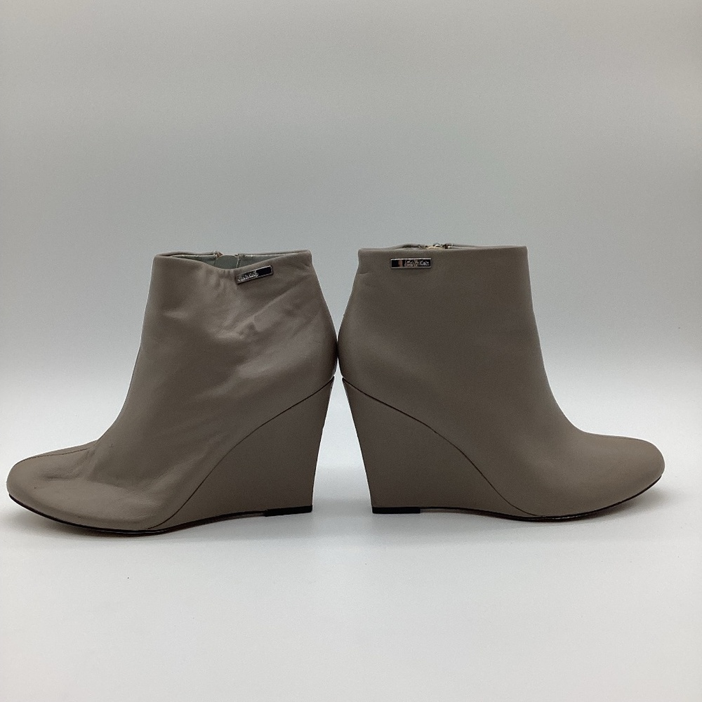 1828.🤎 Calvin Klein Taupe Wedge Booties w/ Side Zip Size 9 VGUC - Picture 10 of 10